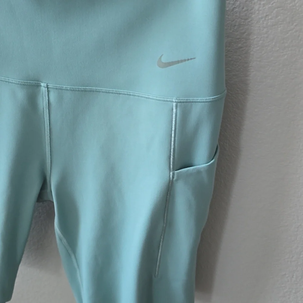 Nike Green Biker Shorts Size Large - Picture 2 of 5